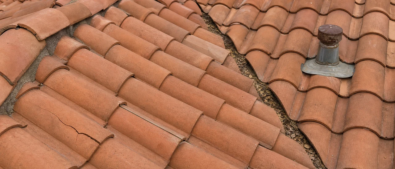 Educational illustration explaining what problems are common on a clay tile roof.